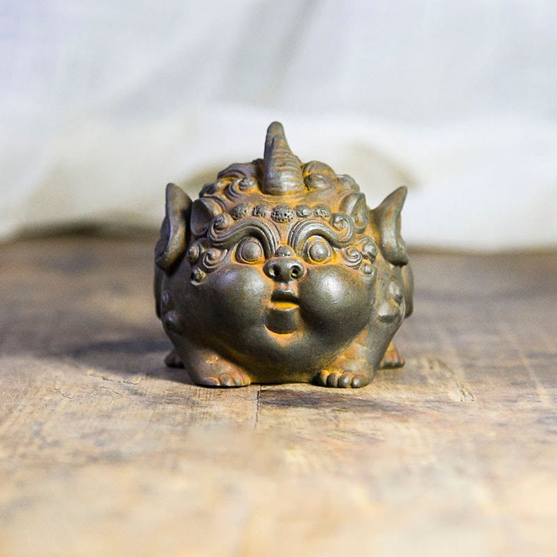 Nimara Ritual Handmade Wealth PiXiu Iron Powder Rust Cast Resin Statue Home Decoration