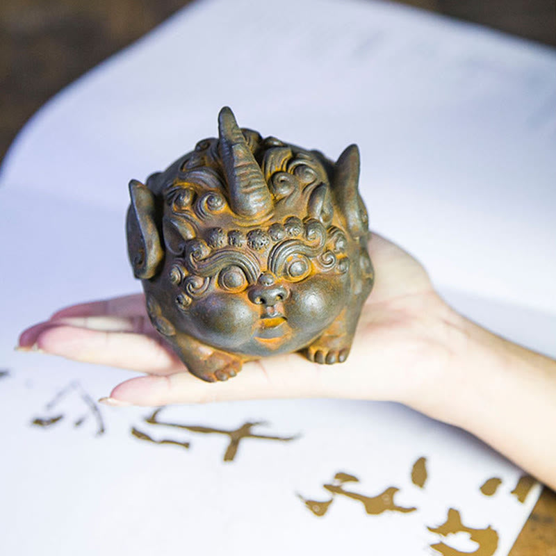 Nimara Ritual Handmade Wealth PiXiu Iron Powder Rust Cast Resin Statue Home Decoration