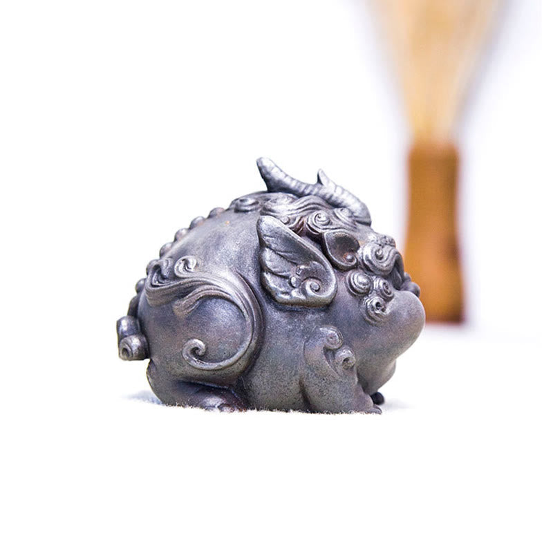Nimara Ritual Handmade Wealth PiXiu Iron Powder Rust Cast Resin Statue Home Decoration