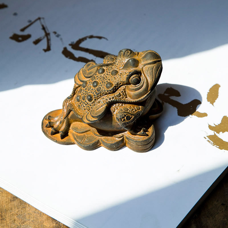 Nimara Ritual Handmade Feng Shui Frog Toad Copper Coins Iron Powder Rust Cast Resin Statue Home Decoration