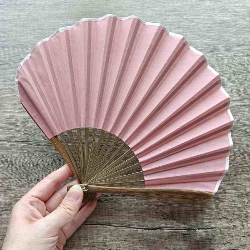 Nimara Ritual Retro Solid Color Shell Shape Handheld Bamboo Folding Fan