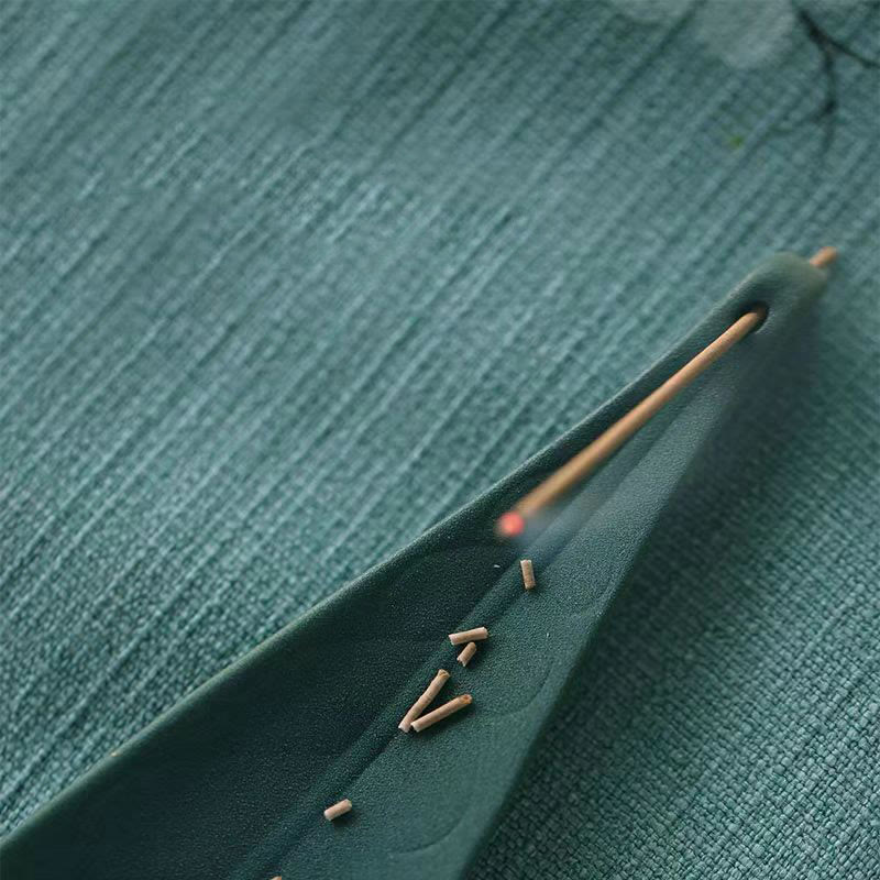 Nimara Ritual Willow Leaf Healing Ceramic Stick Incense Burner Decoration