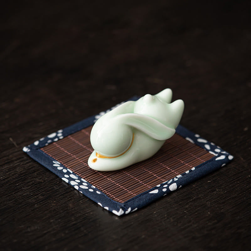 Nimara Ritual Flying Rabbit Bamboo Mat Healing Ceramic Incense Burner Desk Decoration