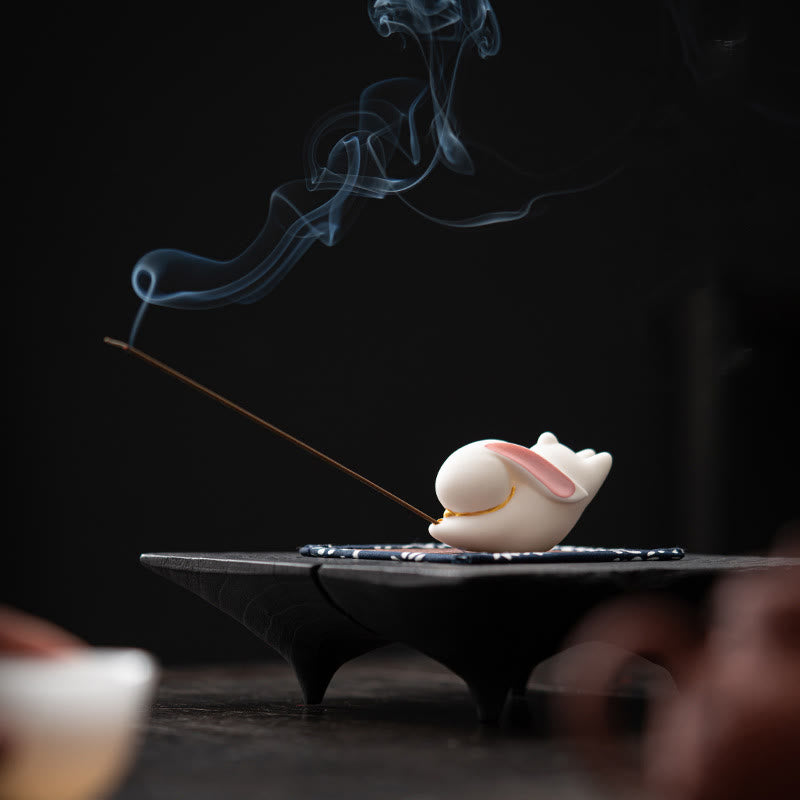 Nimara Ritual Flying Rabbit Bamboo Mat Healing Ceramic Incense Burner Desk Decoration