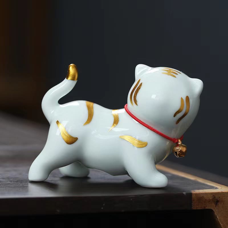 Nimara Ritual Mini Cute Tiger Tea Pet Ceramic Home Desk Figurine Decoration