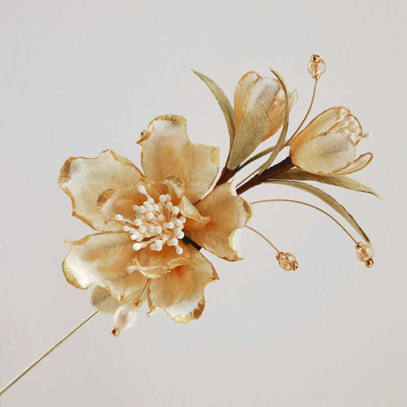 Nimara Ritual Handmade Velvet Flower Mulberry Silk White Camellia Brooch