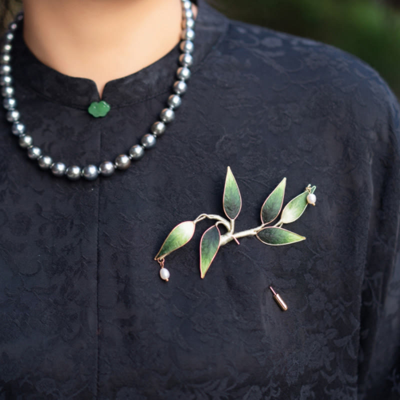 Nimara Ritual Handmade Yangzhou Velvet Flower Mulberry Silk Green Bamboo Brooch