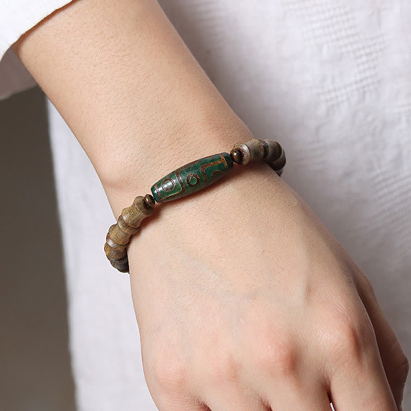 Nimara Ritual Tibetan Nine-Eye Dzi Bead Green Sandalwood Peace Bracelet