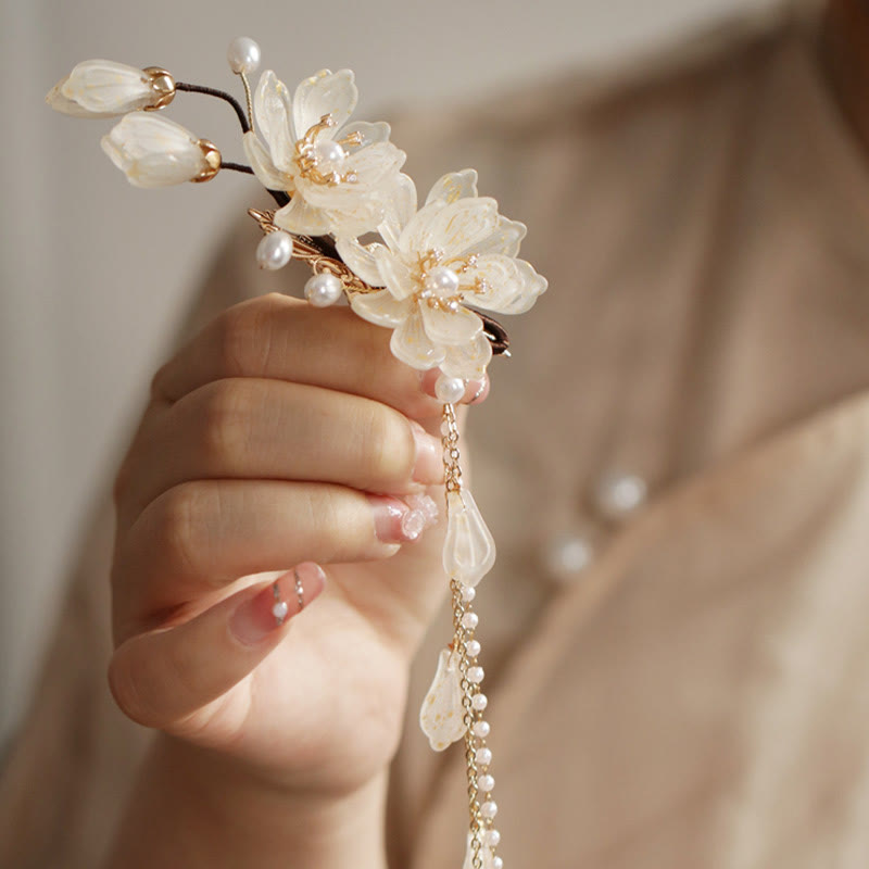 Nimara Ritual Classical Magnolia Tassel Side Hair Clip