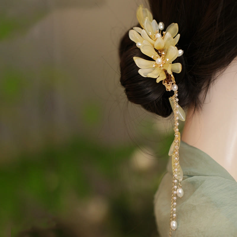 Nimara Ritual Classical Magnolia Tassel Side Hair Clip