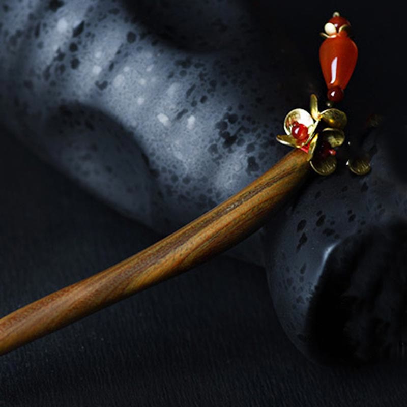 Nimara Ritual Silver Tassel Green Sandalwood Soothing Hairpin