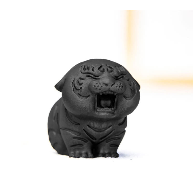 Nimara Ritual Mini Cute Tiger Iron Powder Rust Cast Resin Statue Home Decoration