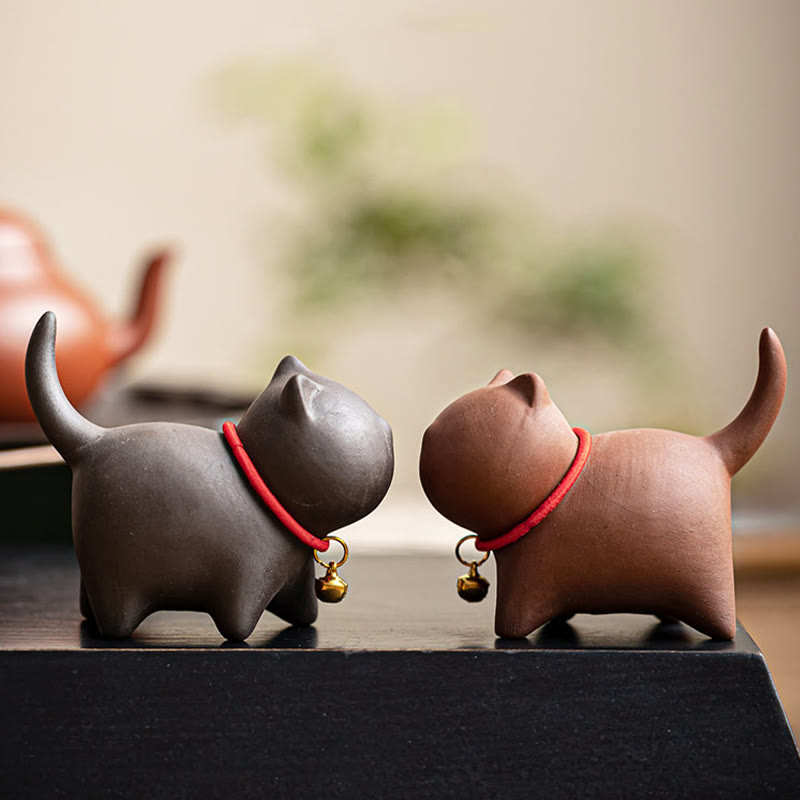 Nimara Ritual Mini Lovely Red Rope Bell Cat Tea Pet Purple Clay Figurine Desk Decoration
