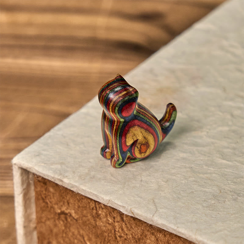 Nimara Ritual 2Pcs Mini Rainbow Eucalyptus Sitting Cat Carved Reduce Stress Decoration