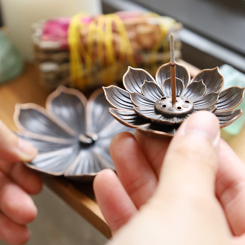 Nimara Ritual Creative Six-hole Lotus Incense Burner