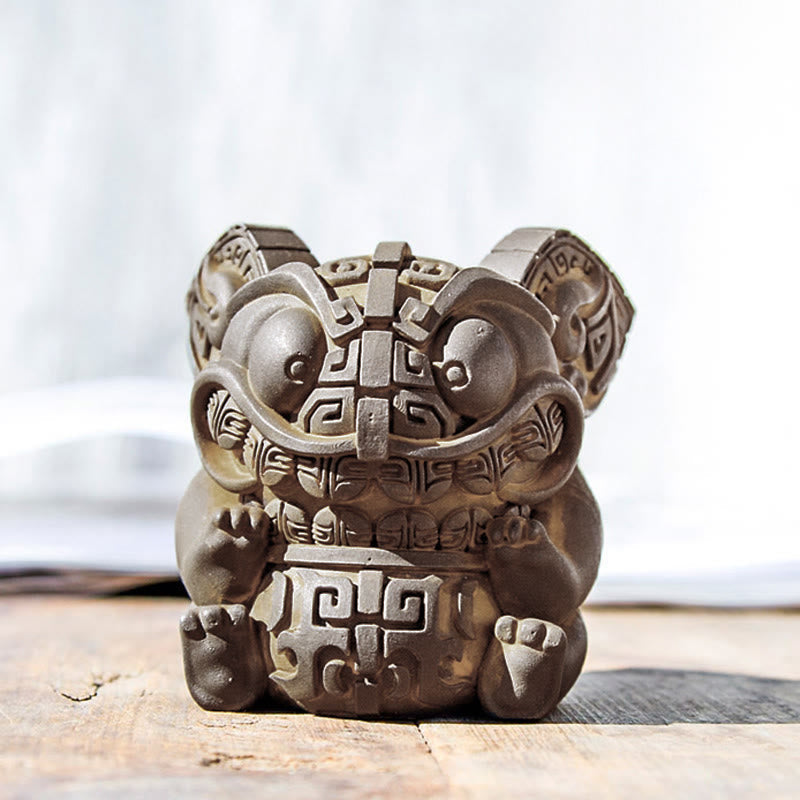 Nimara Ritual Handmade Gold Swallowing Beast Iron Powder Rust Cast Resin Statue Home Decoration