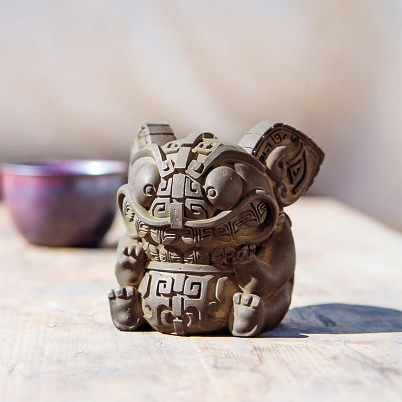 Nimara Ritual Handmade Gold Swallowing Beast Iron Powder Rust Cast Resin Statue Home Decoration