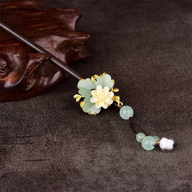Nimara Ritual Green Yellow White Flower Liuli Glass Wood Hairpin