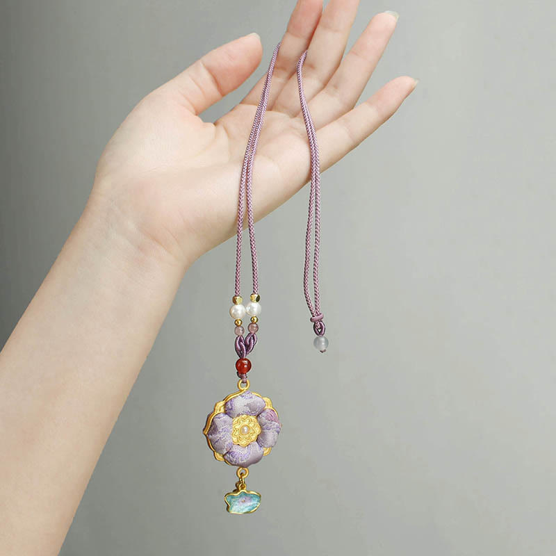 Nimara Ritual Song Brocade Four-Leaf Clover Luck Necklace