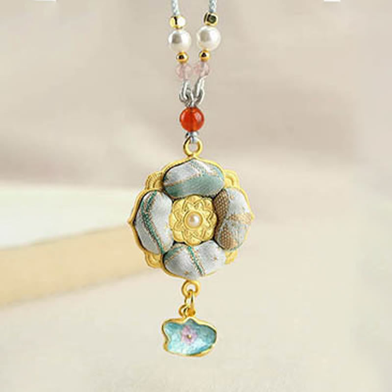 Nimara Ritual Song Brocade Four-Leaf Clover Luck Necklace