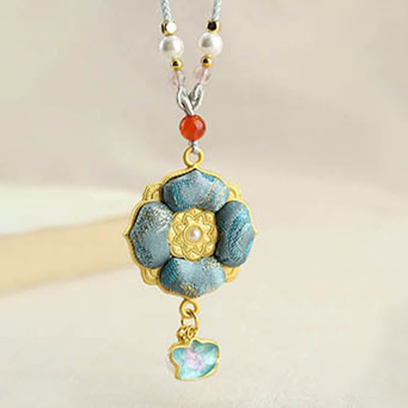 Nimara Ritual Song Brocade Four-Leaf Clover Luck Necklace
