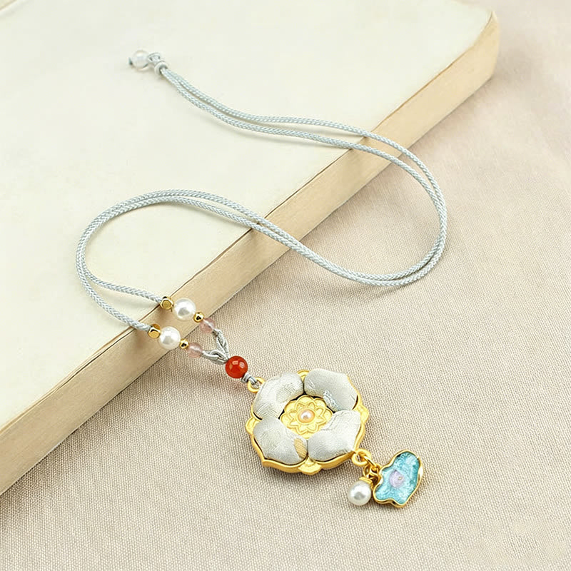 Nimara Ritual Song Brocade Four-Leaf Clover Luck Necklace