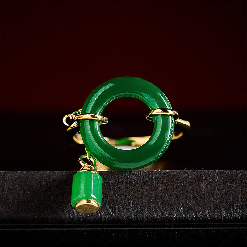 Nimara Ritual Green Chalcedony Peace Buckle Pattern Strength Ring