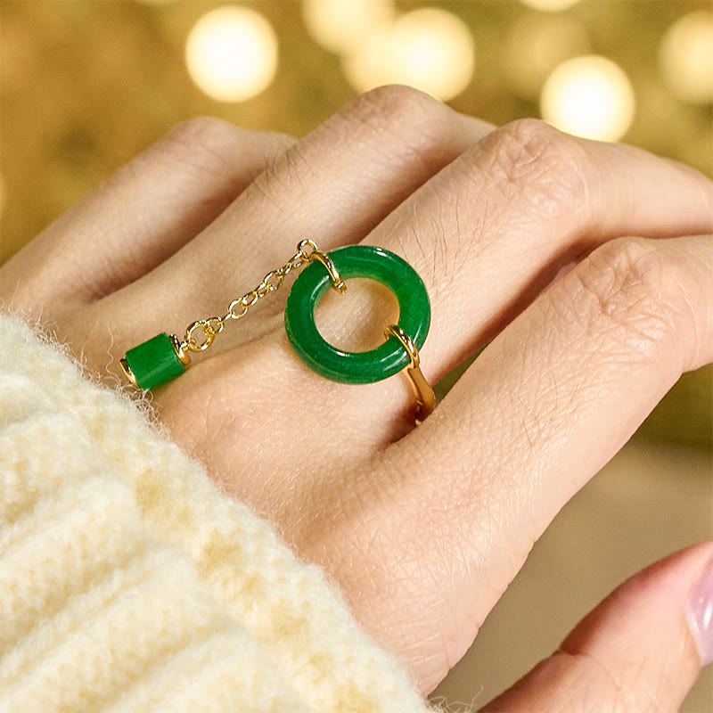 Nimara Ritual Green Chalcedony Peace Buckle Pattern Strength Ring