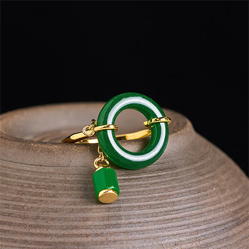 Nimara Ritual Green Chalcedony Peace Buckle Pattern Strength Ring
