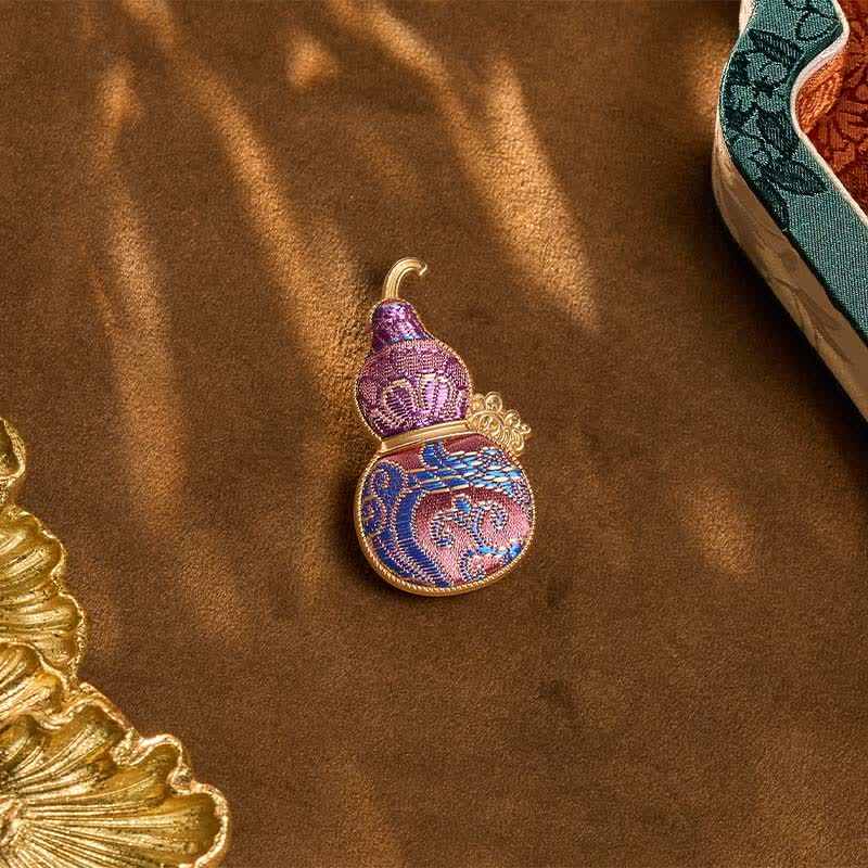 Nimara Ritual Song Brocade Handcrafted Gourd-Shaped Floral Harmony New Chinese Brooch