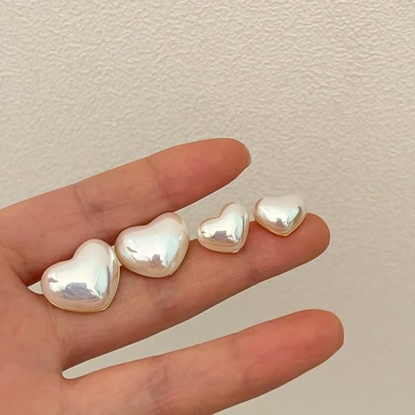 Nimara Ritual Retro Heart Shape Design Loyalty Earrings