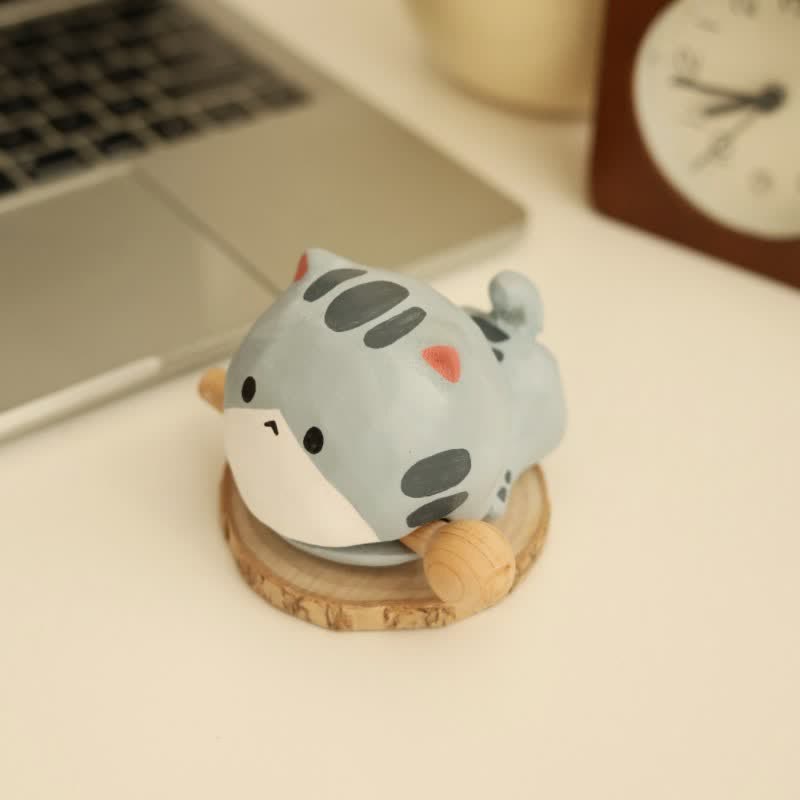 Nimara Ritual Basswood Cat Strength Hand-Carved Cute Animal Decor
