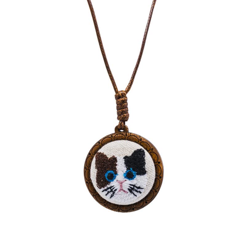 Nimara Ritual Wood Cat Luck Embroidered Round Pendant Necklace