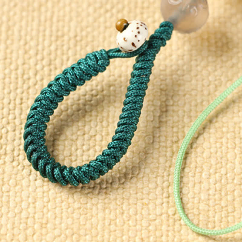 Soothing and Positive Green Sandalwood Cat Hand-Woven Keychains
