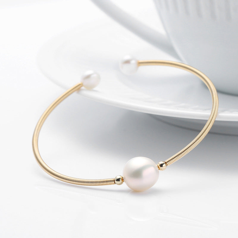 Pearl Wealth Bracelet Bangle