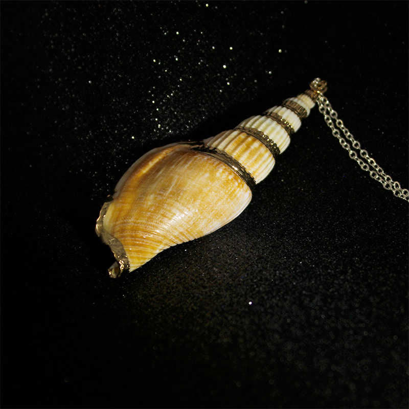 Nimara Ritual Natural Shankha Conch Shell Seashell Lucky Necklace Pendant