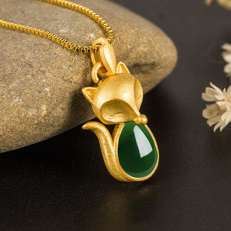 Nimara Ritual Green Chalcedony Fox Pattern Courage Necklace Pendant
