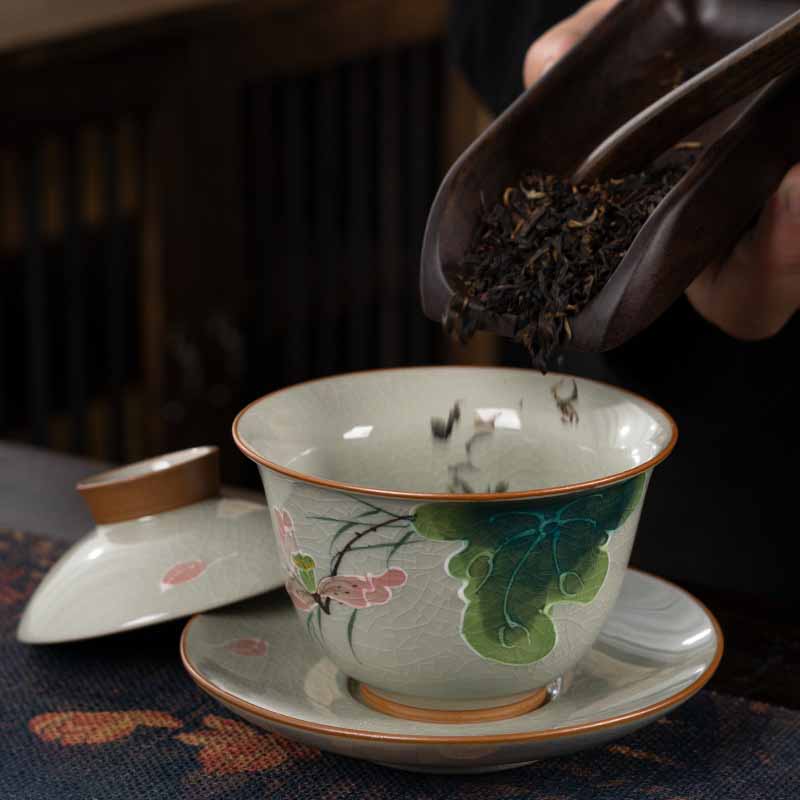 Nimara Ritual Lotus Koi Fish Pod Leaf Ceramic Gaiwan Sancai Teacup Kung Fu Tea Cup And Saucer With Lid 140ml