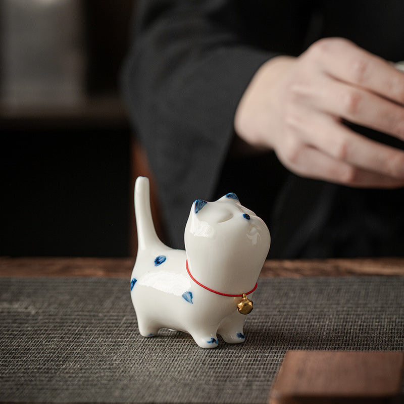 Nimara Ritual Mini Lucky White Cat Kitten Tea Pet Ceramic Home Desk Figurine Decoration