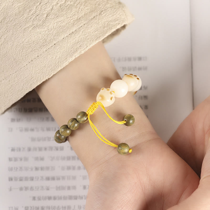 Nimara Ritual Natural Green Sandalwood Bodhi Seed Cat Paw Claw Cure Bracelet