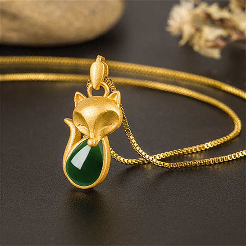 Nimara Ritual Green Chalcedony Fox Pattern Courage Necklace Pendant