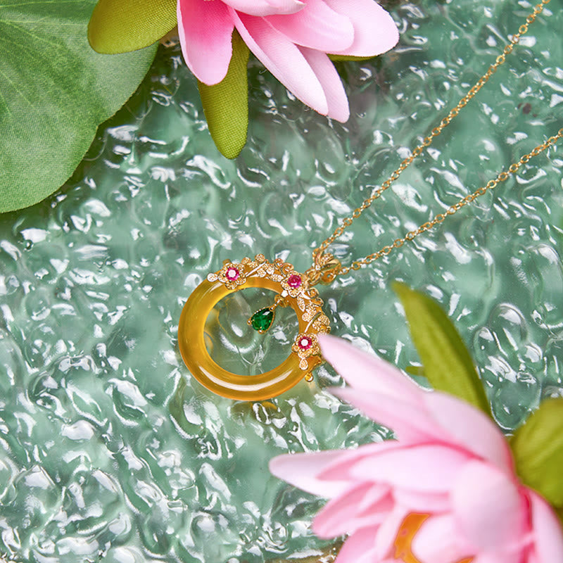 Nimara Ritual Green Chalcedony Peace Buckle Design Strength Necklace Pendant