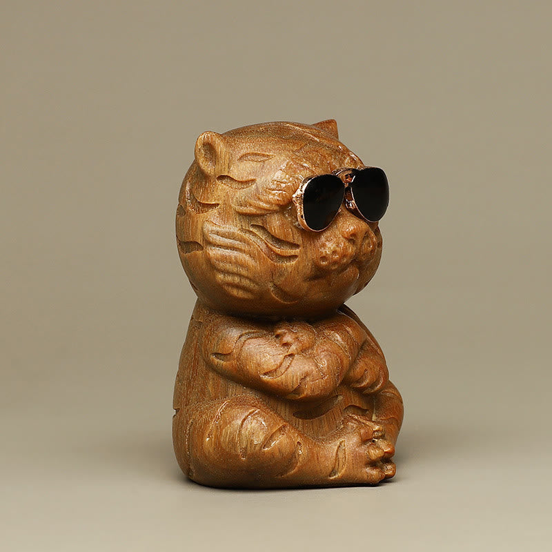 Nimara Ritual Small Green Sandalwood Tiger Engraved Positive Desk Decorations