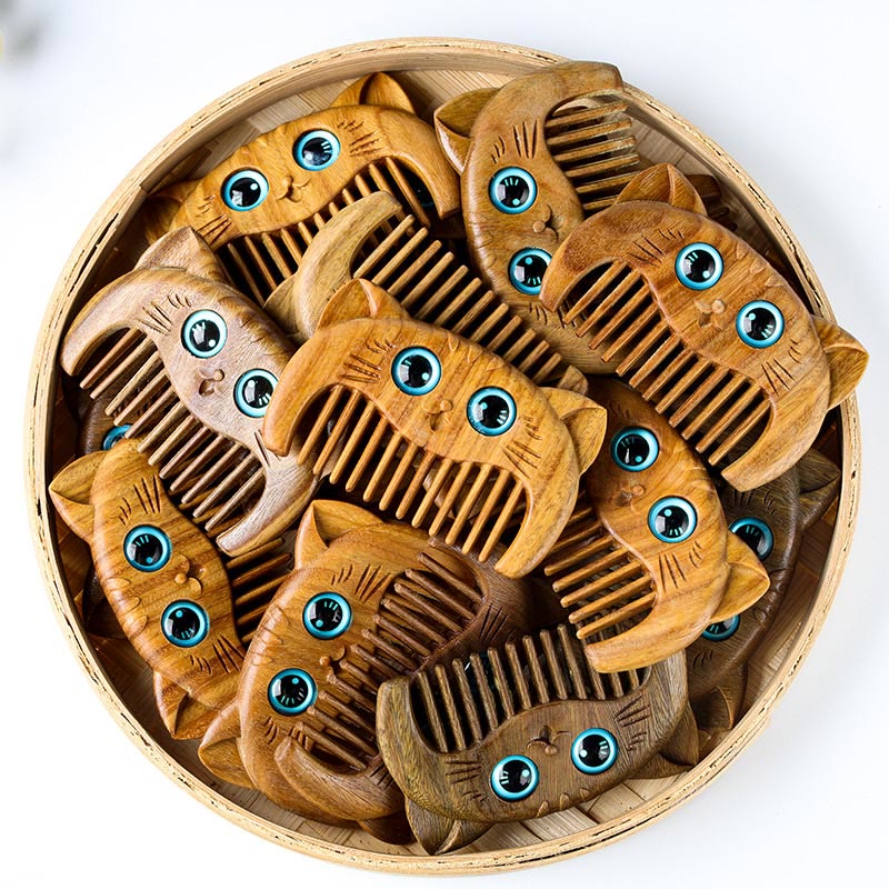 Nimara Ritual Simple Cat Pattern Green Sandalwood Cure Portable Comb