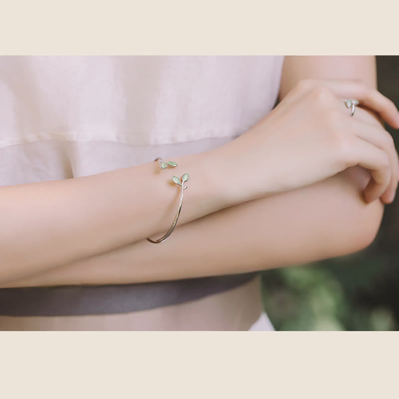 Nimara Ritual Leaf Pattern Cat Eye Support Cuff Bracelet Bangle
