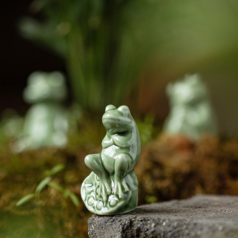 Nimara Ritual Mini Small Meditation Lotus Resting Frog Ceramic Wealth Luck Home Tea Pet Figurine Decoration
