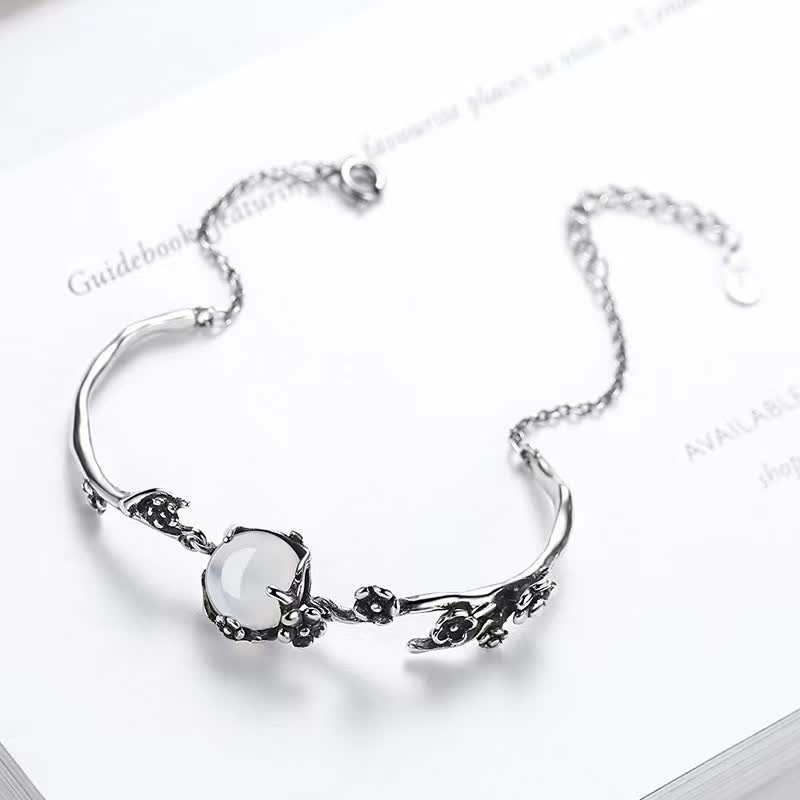Absorb Negative Energy Plum Blossom Chalcedony Positive Bracelet