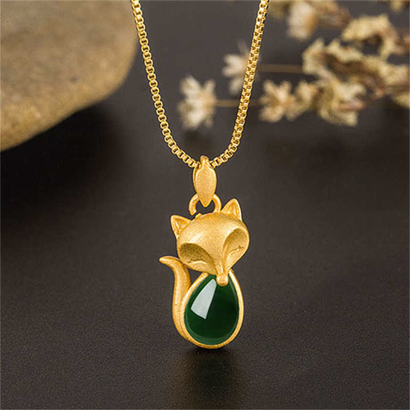 Nimara Ritual Green Chalcedony Fox Pattern Courage Necklace Pendant