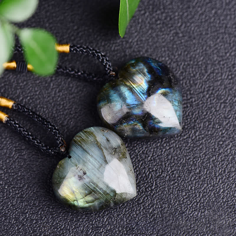 Nimara Ritual Labradorite Love Heart Support Necklace Pendant