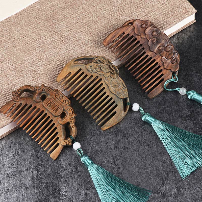 Nimara Ritual Green Sandalwood Fox Peony Flower Lotus Engraved Cure Tassel Comb